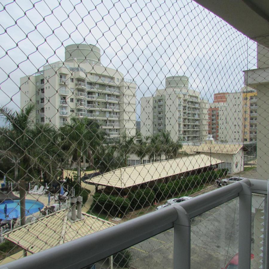 Em Na Penha Apartment